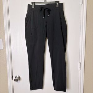 Columbia pull on black hiking pants elastic waist drawstring women’s size Large
